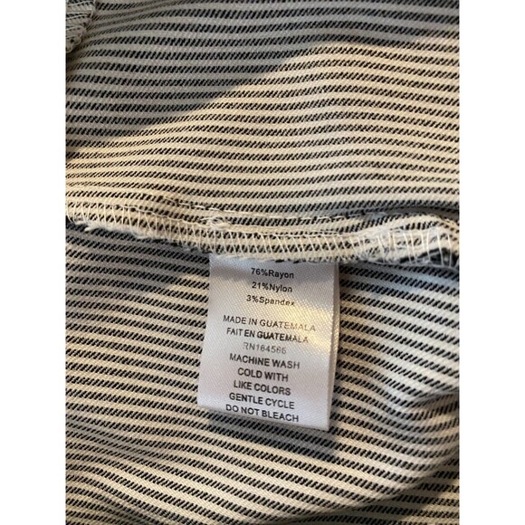 Jessica Riley Plus Sz 1X  Gray Pin Stripe Stretch Capri Pants Decorated Cuffs - Picture 8 of 10